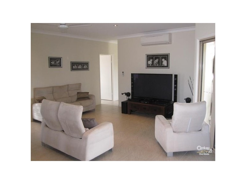 2 NEWELL CT, Mount Low QLD 4818