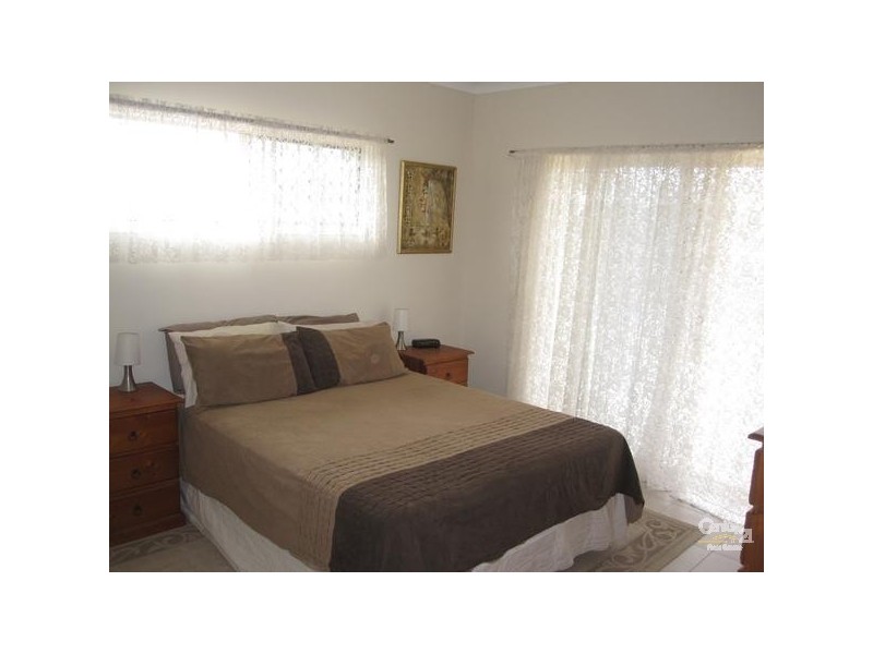 2 NEWELL CT, Mount Low QLD 4818