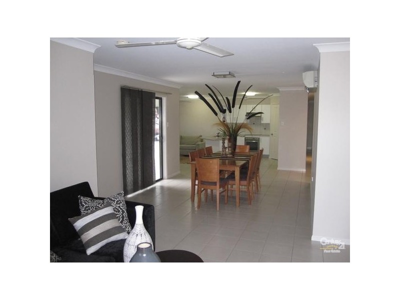 7 SAMSON COURT, Mount Louisa QLD 4814