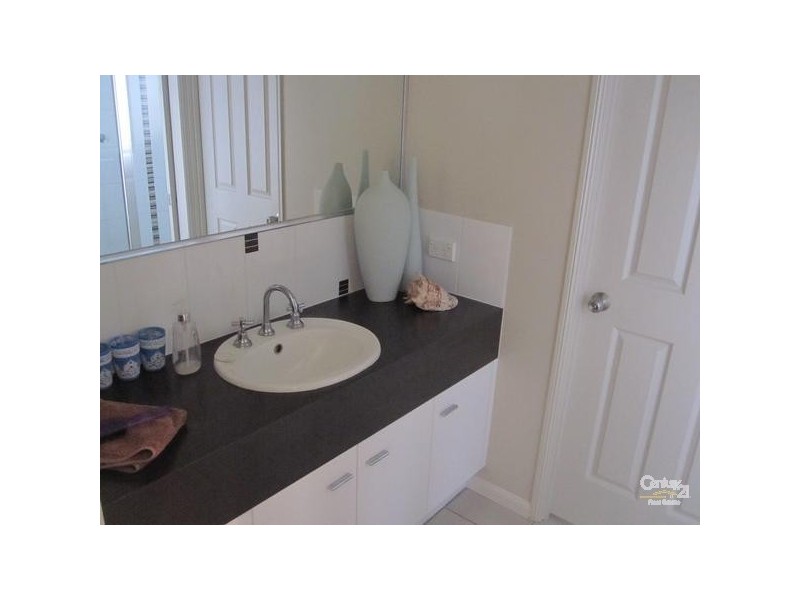 7 SAMSON COURT, Mount Louisa QLD 4814