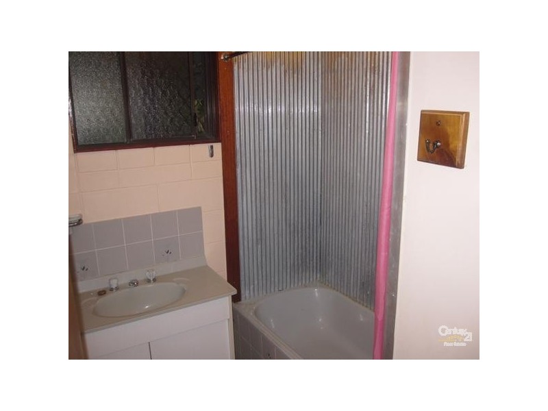 16 DAISY STREET, Kelso QLD 4815