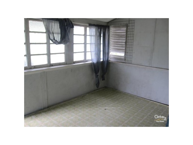 989 RIVERWAY DRIVE, Rasmussen QLD 4815