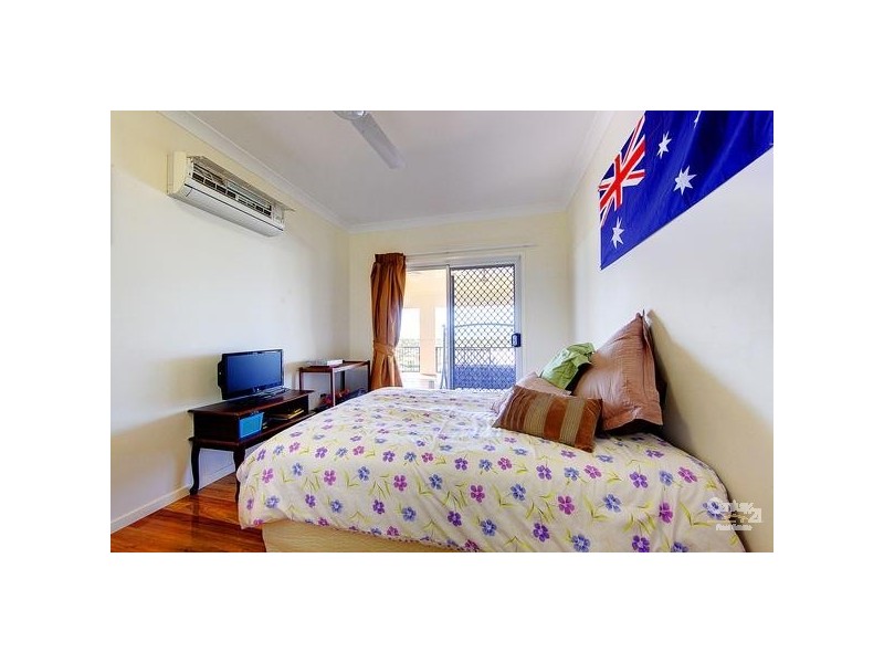 Bushland Beach QLD 4818