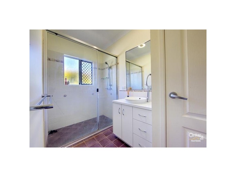 Bushland Beach QLD 4818