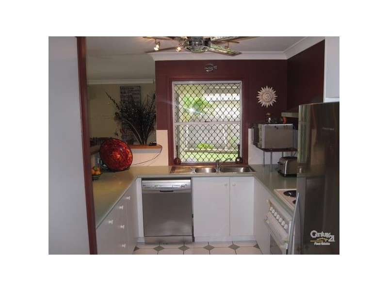 8 COLCHESTER CRESCENT, Kirwan QLD 4817