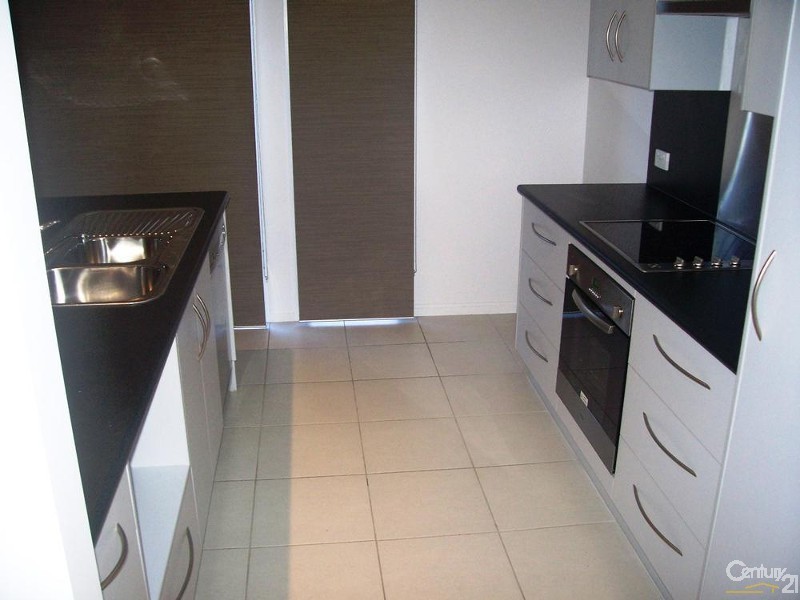 10 TAHLIA CCT, Mount Louisa QLD 4814