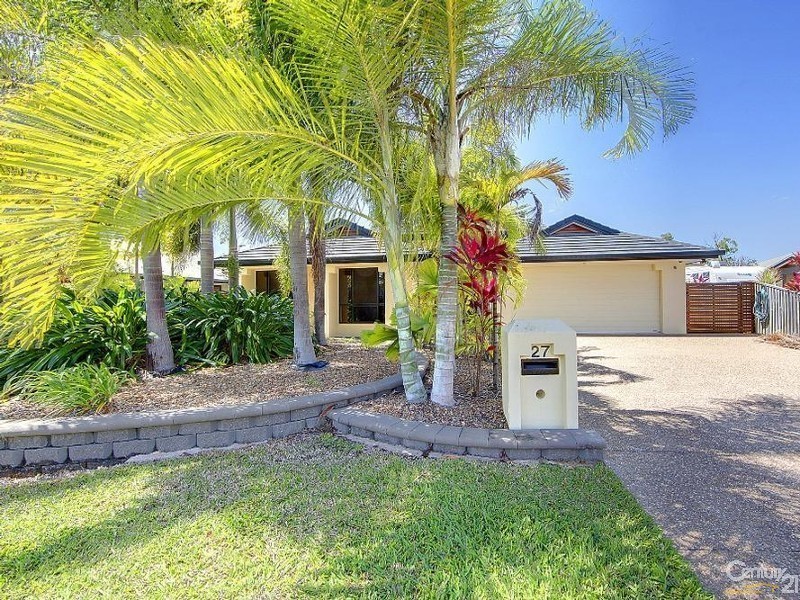 Bushland Beach QLD 4818