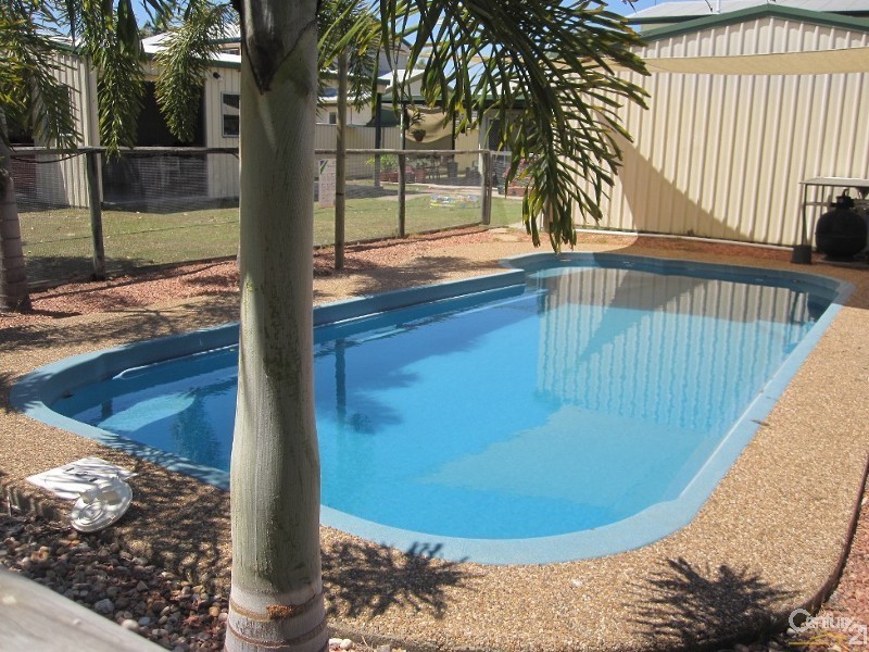 26 MERRYL STREET, Rasmussen QLD 4815