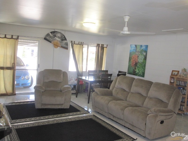 26 MERRYL STREET, Rasmussen QLD 4815