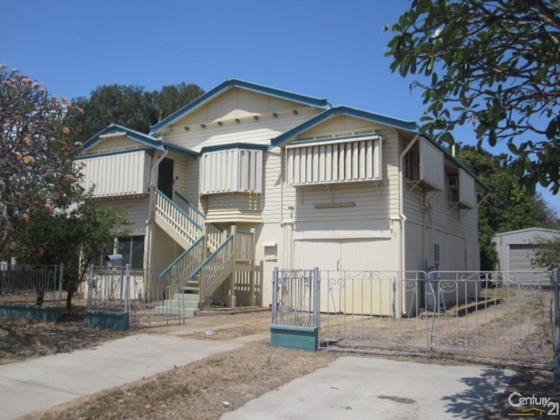 6 EIGHTH AVENUE, South Townsville QLD 4810