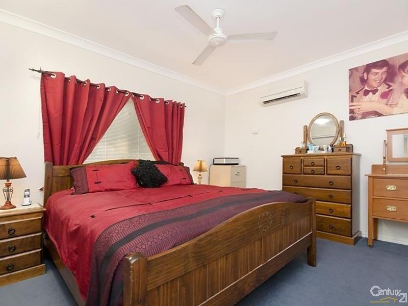 30 SHETLAND PLACE, Kelso QLD 4815