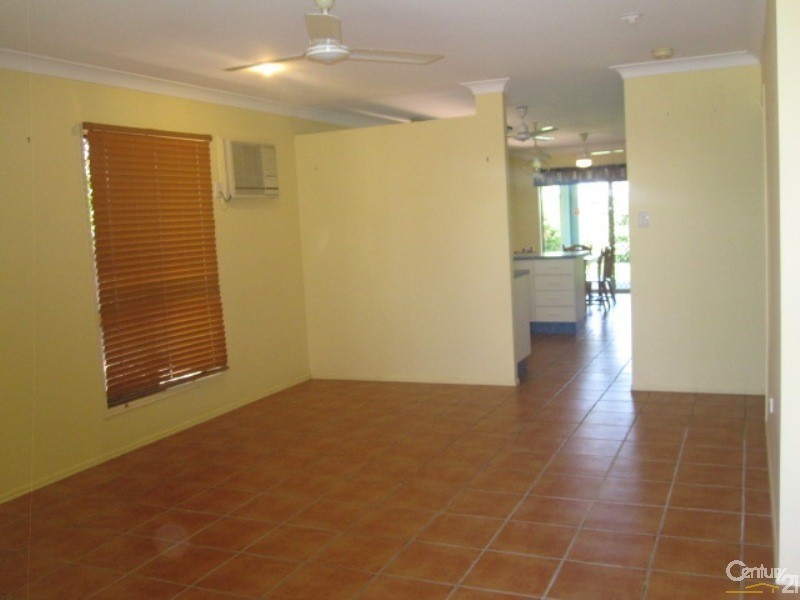 5 LAKEWOOD AVENUE, Kirwan QLD 4817