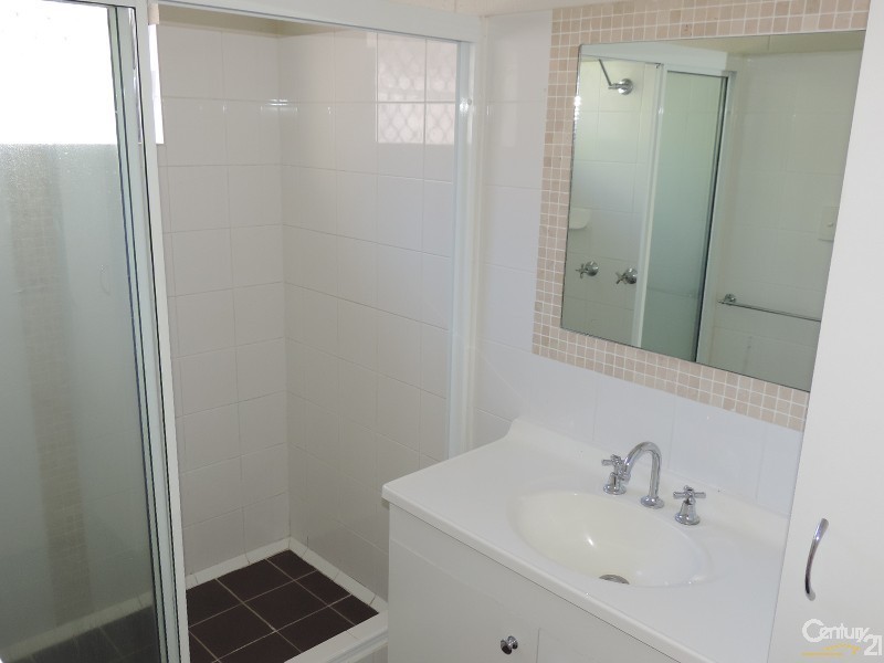 3/17 CRAUFORD STREET, West End QLD 4810