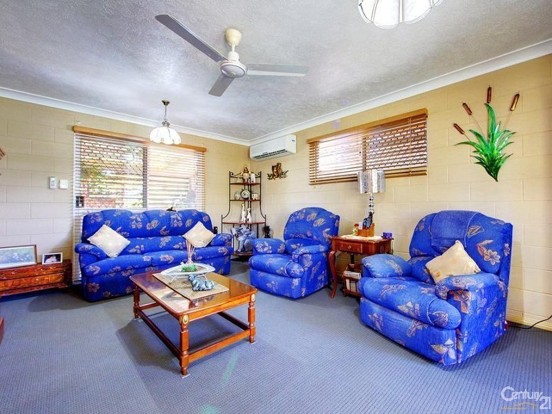 19 AMBER AVENUE, Rasmussen QLD 4815