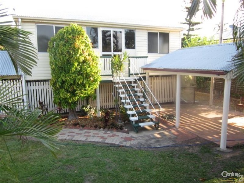 4 VIRGIL STREET, Hyde Park QLD 4812