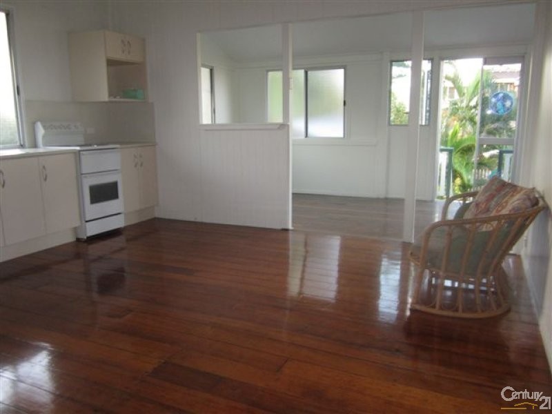 4 VIRGIL STREET, Hyde Park QLD 4812