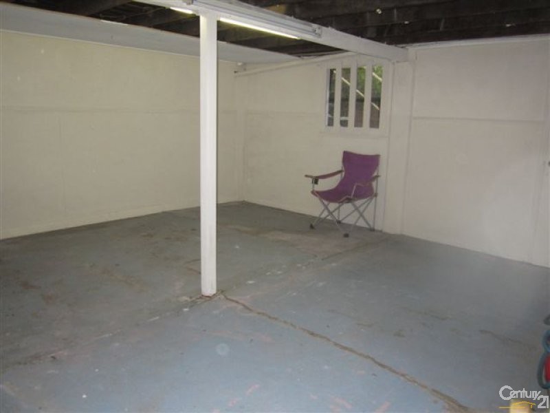 4 VIRGIL STREET, Hyde Park QLD 4812