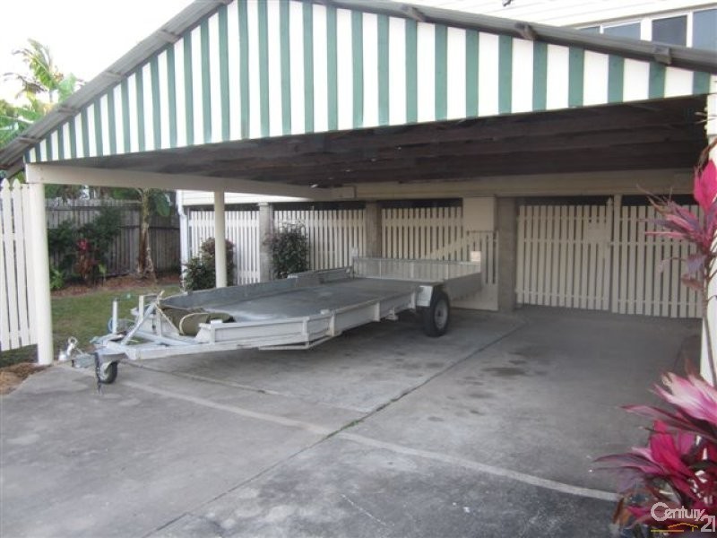 4 VIRGIL STREET, Hyde Park QLD 4812