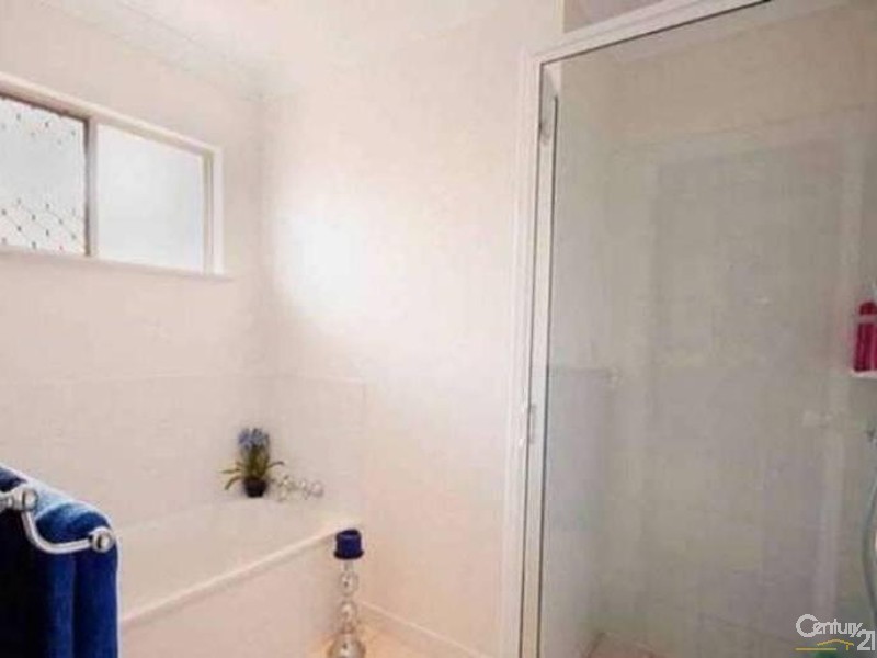 13 HILTON WAY, Mount Louisa QLD 4814