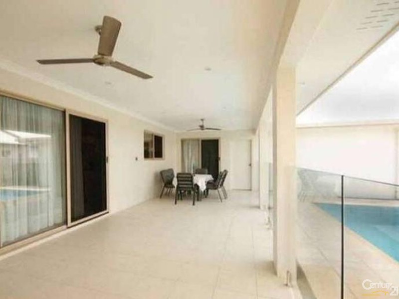 13 HILTON WAY, Mount Louisa QLD 4814