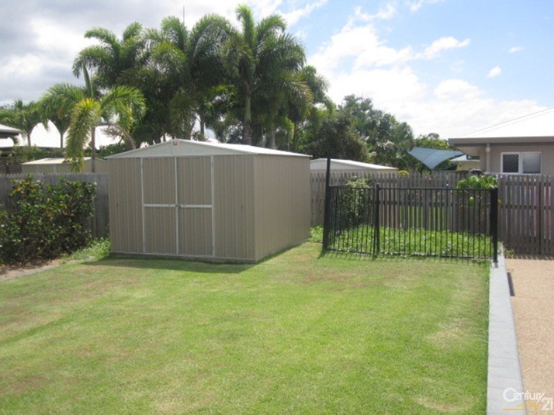 13 HILTON WAY, Mount Louisa QLD 4814