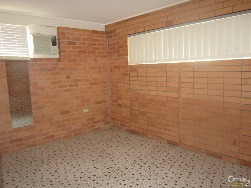 2 KELVIN STREET, Wulguru QLD 4811