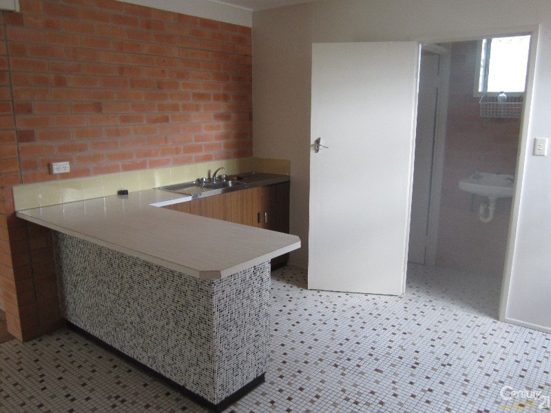 2 KELVIN STREET, Wulguru QLD 4811