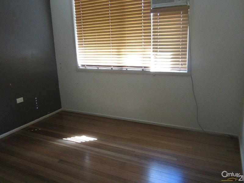 2 KELVIN STREET, Wulguru QLD 4811