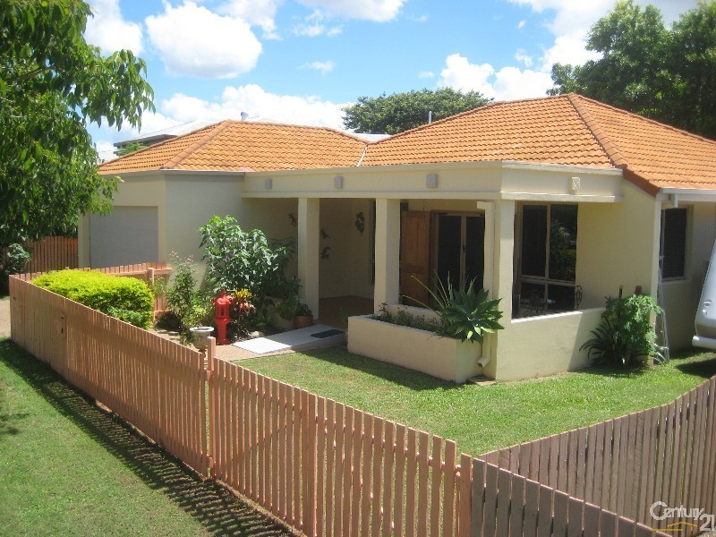 1 DIPROSE STREET, Pimlico QLD 4812