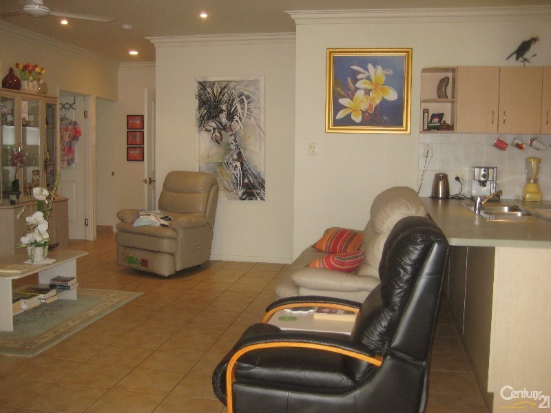 1 DIPROSE STREET, Pimlico QLD 4812