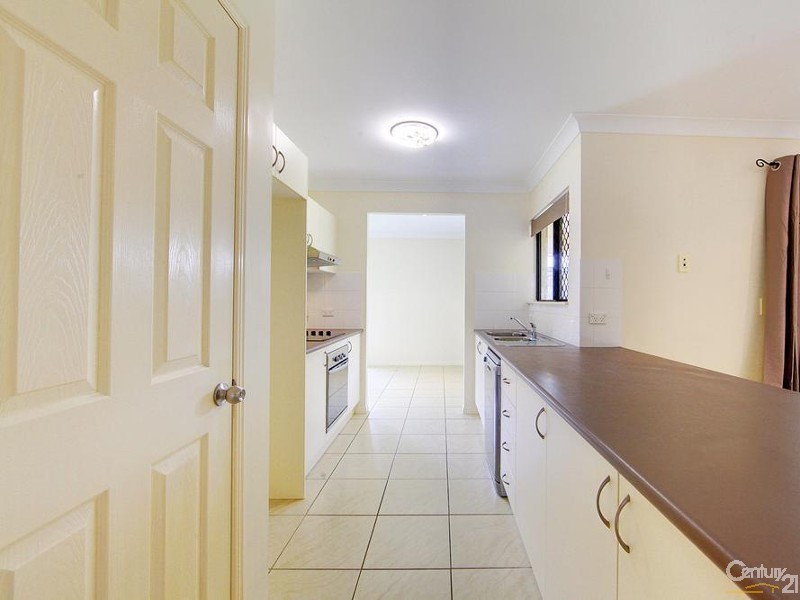 32 MINARET WAY, Mount Louisa QLD 4814