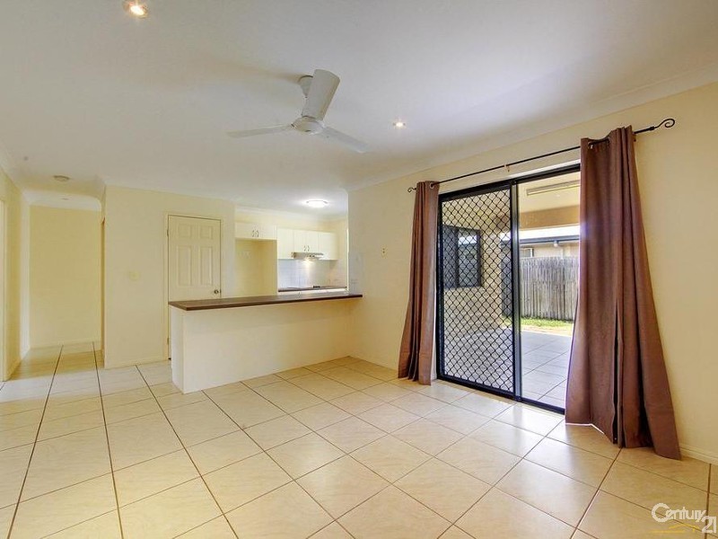 32 MINARET WAY, Mount Louisa QLD 4814