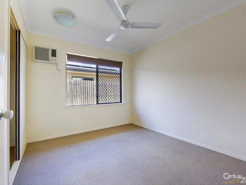 32 MINARET WAY, Mount Louisa QLD 4814