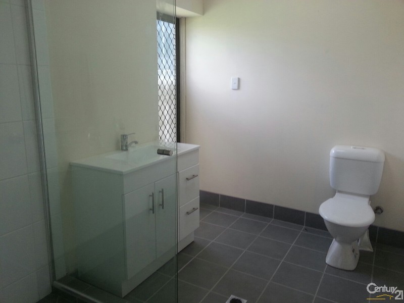 33 DOMMETT STREET, Wulguru QLD 4811