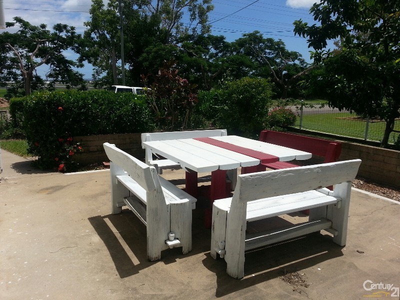 33 DOMMETT STREET, Wulguru QLD 4811