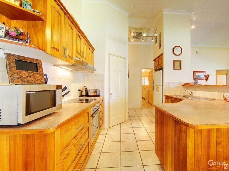 37 OVERTON CIRCUIT, Kirwan QLD 4817