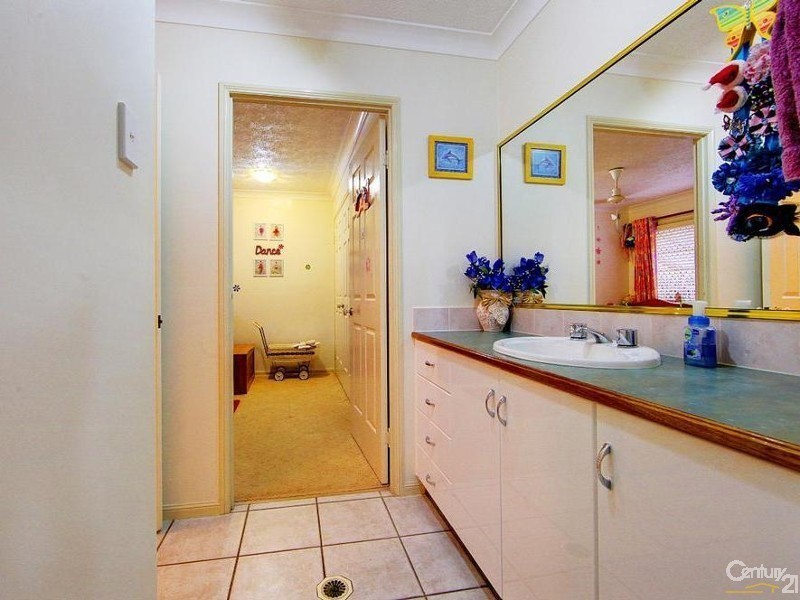 37 OVERTON CIRCUIT, Kirwan QLD 4817