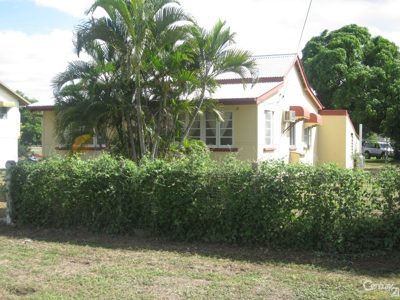 34 ELEVENTH AVENUE, Railway Estate QLD 4810