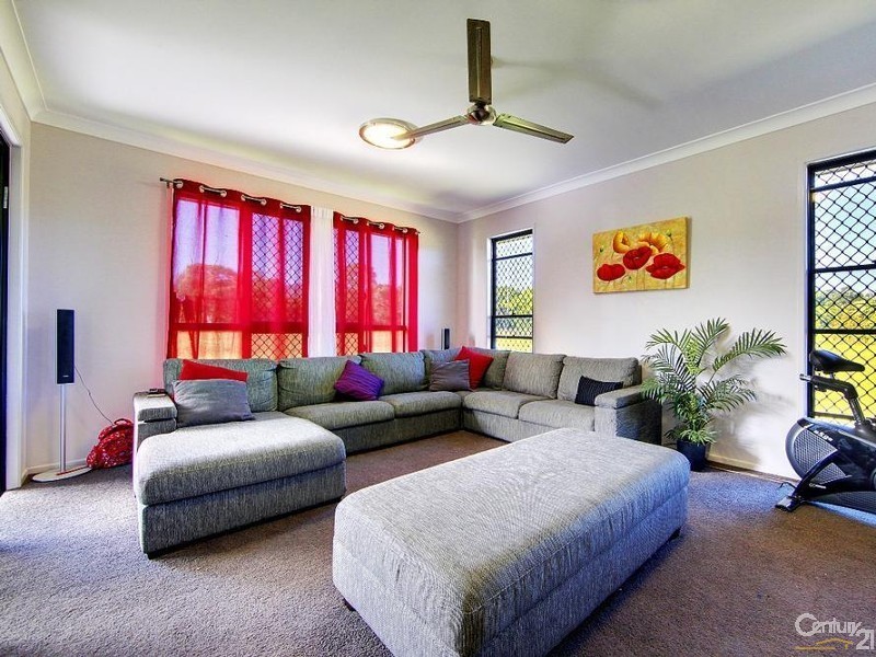 11 NOYLAND ROAD, Alligator Creek QLD 4816