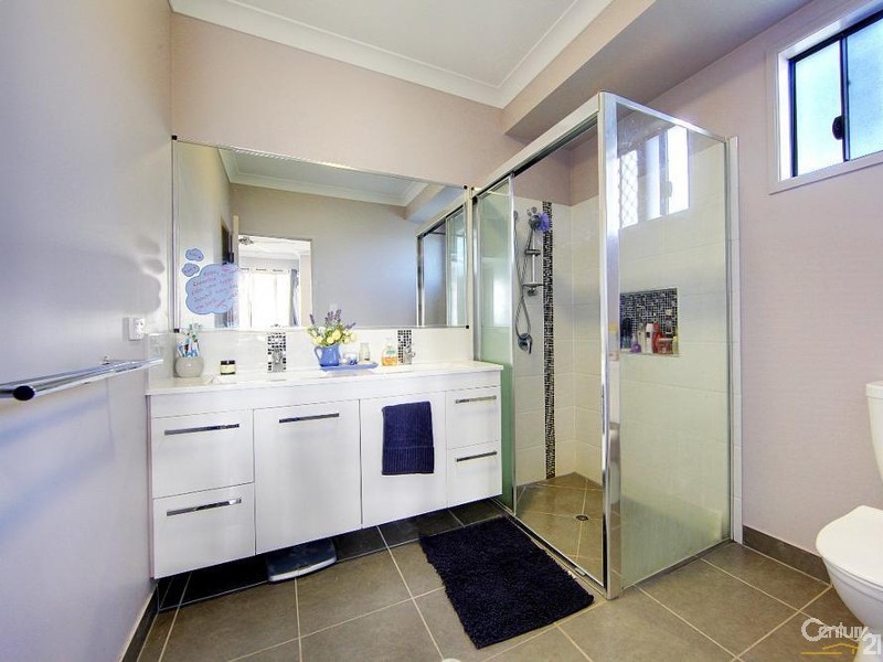 11 NOYLAND ROAD, Alligator Creek QLD 4816