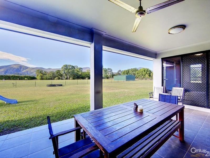 11 NOYLAND ROAD, Alligator Creek QLD 4816