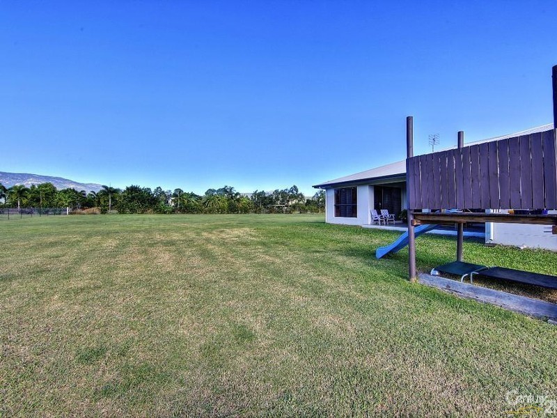 11 NOYLAND ROAD, Alligator Creek QLD 4816