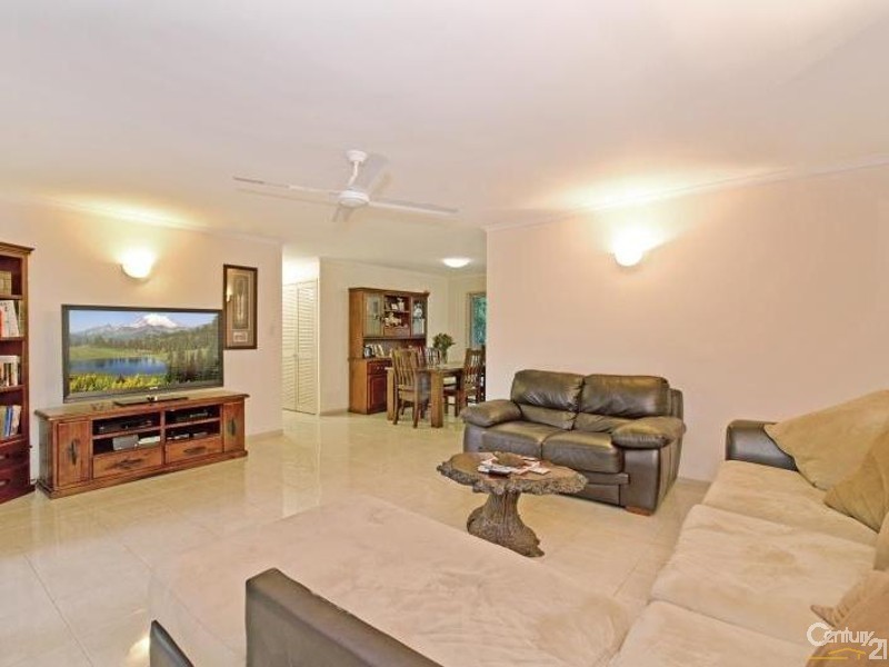 16 CARBINE COURT, Kelso QLD 4815