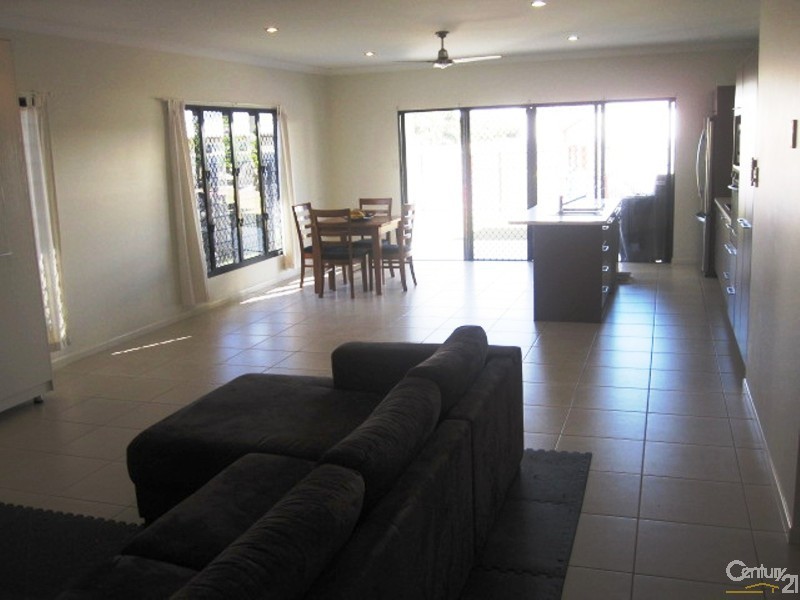 6 APPLE GUM AVENUE, Mount Low QLD 4818