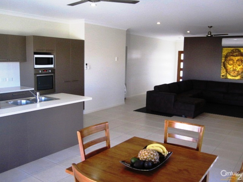 6 APPLE GUM AVENUE, Mount Low QLD 4818