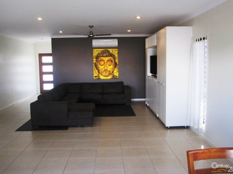 6 APPLE GUM AVENUE, Mount Low QLD 4818