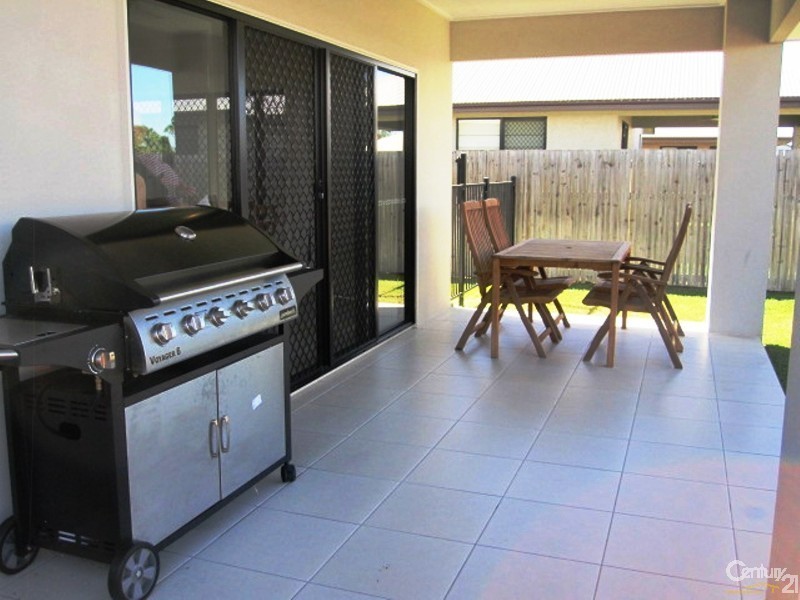 6 APPLE GUM AVENUE, Mount Low QLD 4818