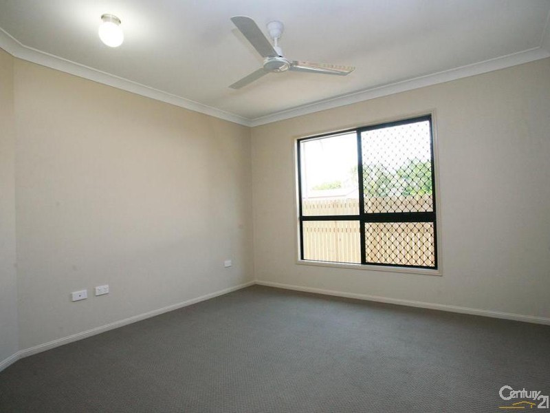 8 ABBOTT STREET, Oonoonba QLD 4811