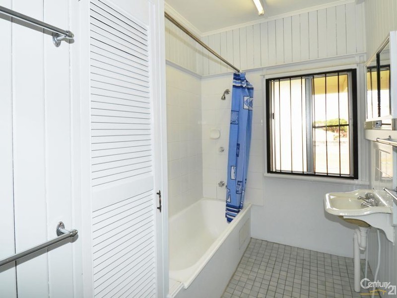 20 CAVENDISH STREET, Pimlico QLD 4812