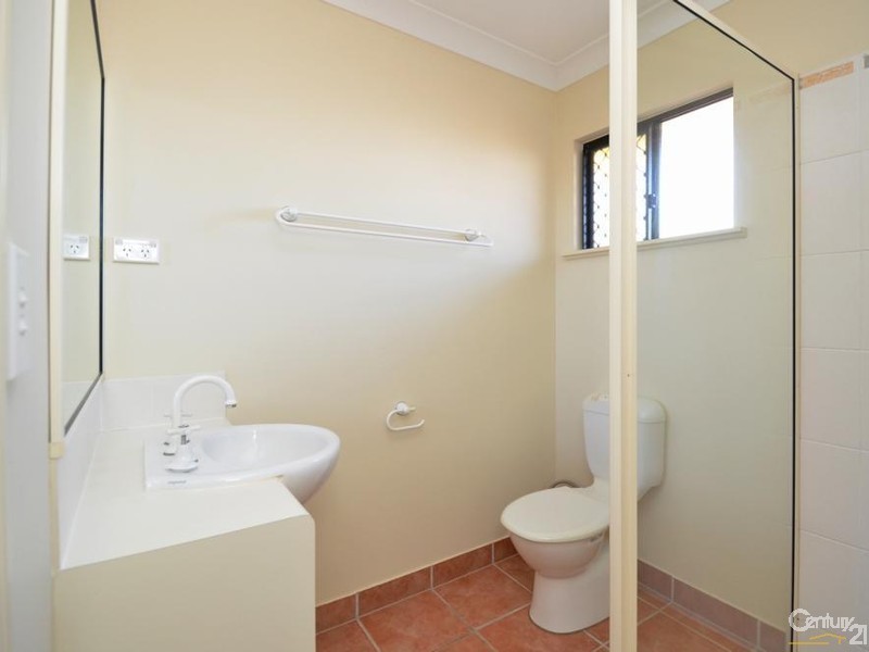 5 BEL AIR AVENUE, Kirwan QLD 4817